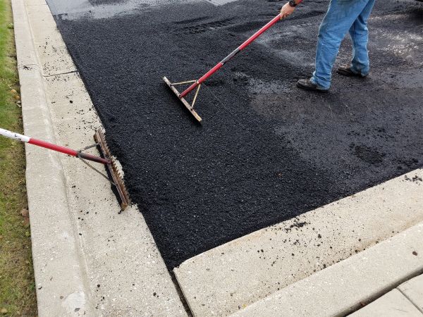 Asphalt Driveway Service in Broken Arrow